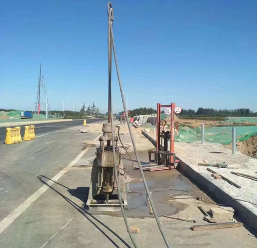 察哈尔右翼中公路高聚物注浆加固